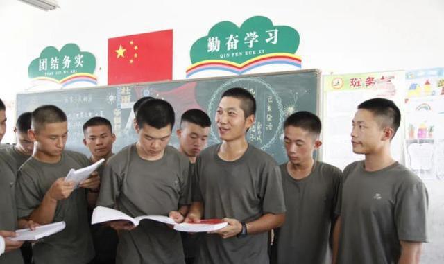深度解析，為什么不建議報(bào)考國防科技大學(xué)，深度解析，報(bào)考國防科技大學(xué)的潛在考慮與權(quán)衡