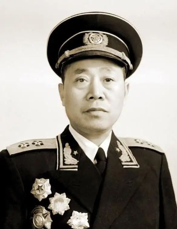 上將上面還有等級嗎，探究軍銜體系中的高級職位與等級劃分，軍銜體系揭秘，上將之上是否還有更高級別？高級職位與等級劃分全解析