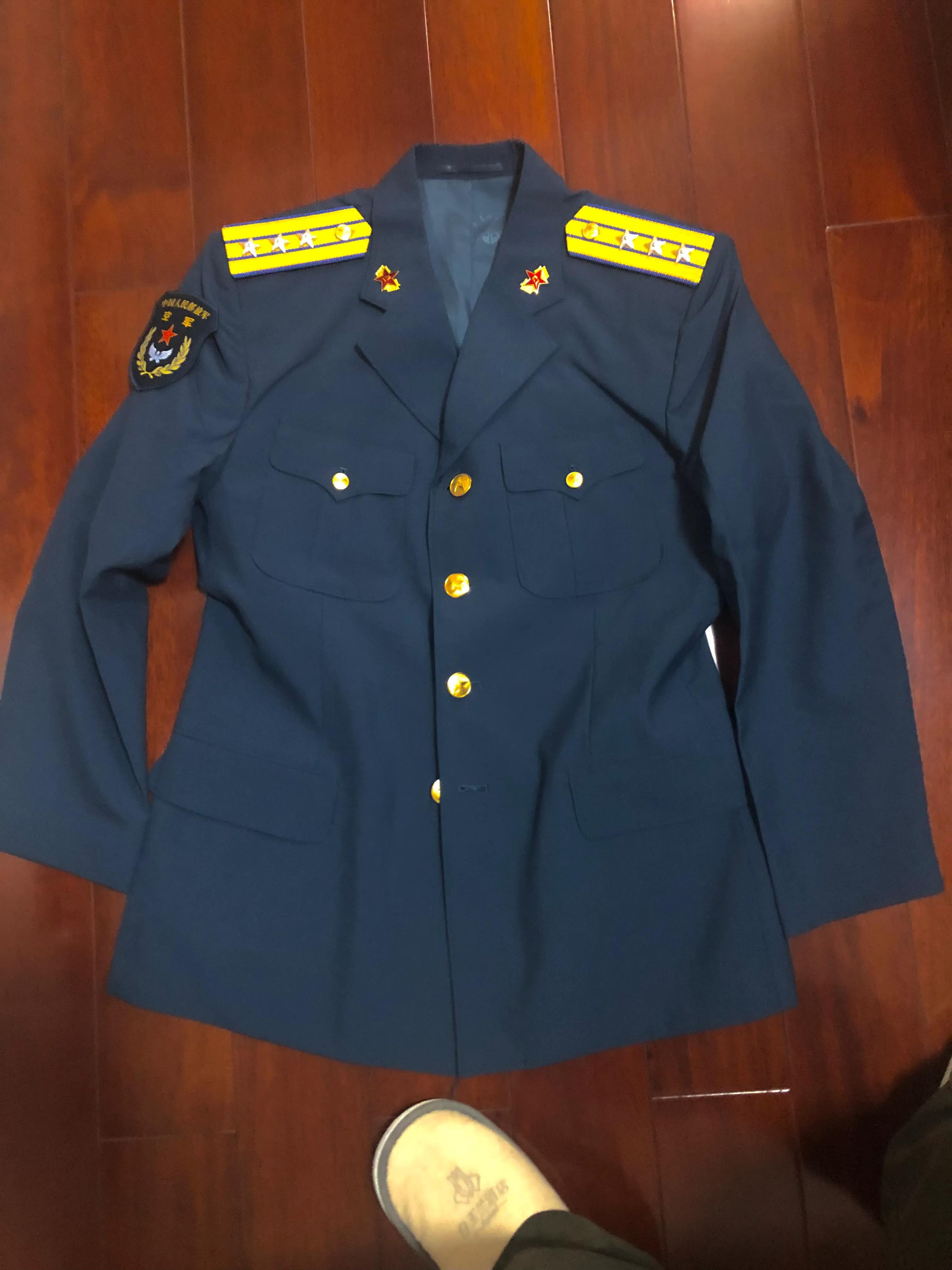 揭秘中國軍隊07式軍服常服，設計背后的故事與意義，揭秘中國軍隊07式軍服常服設計背后的故事與深層意義
