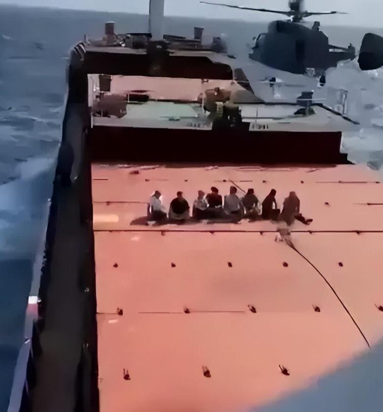 俄羅斯向美軍艦開(kāi)火，事件背景與SEO解讀，俄羅斯對(duì)美軍艦開(kāi)火事件背景解析與SEO視角解讀