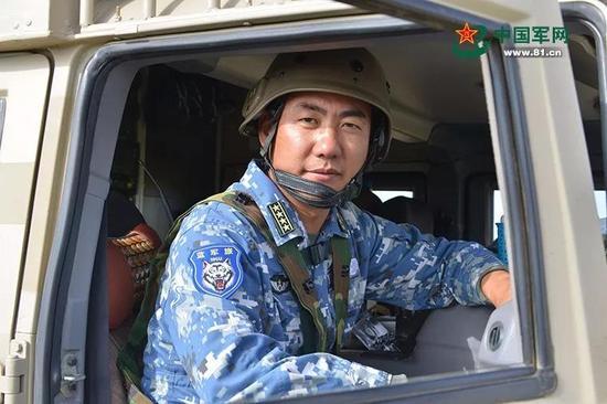 滿廣志現(xiàn)在是什么軍銜？深度解析其軍事生涯及成就，滿廣志的軍銜與軍事生涯，深度解析及成就概覽