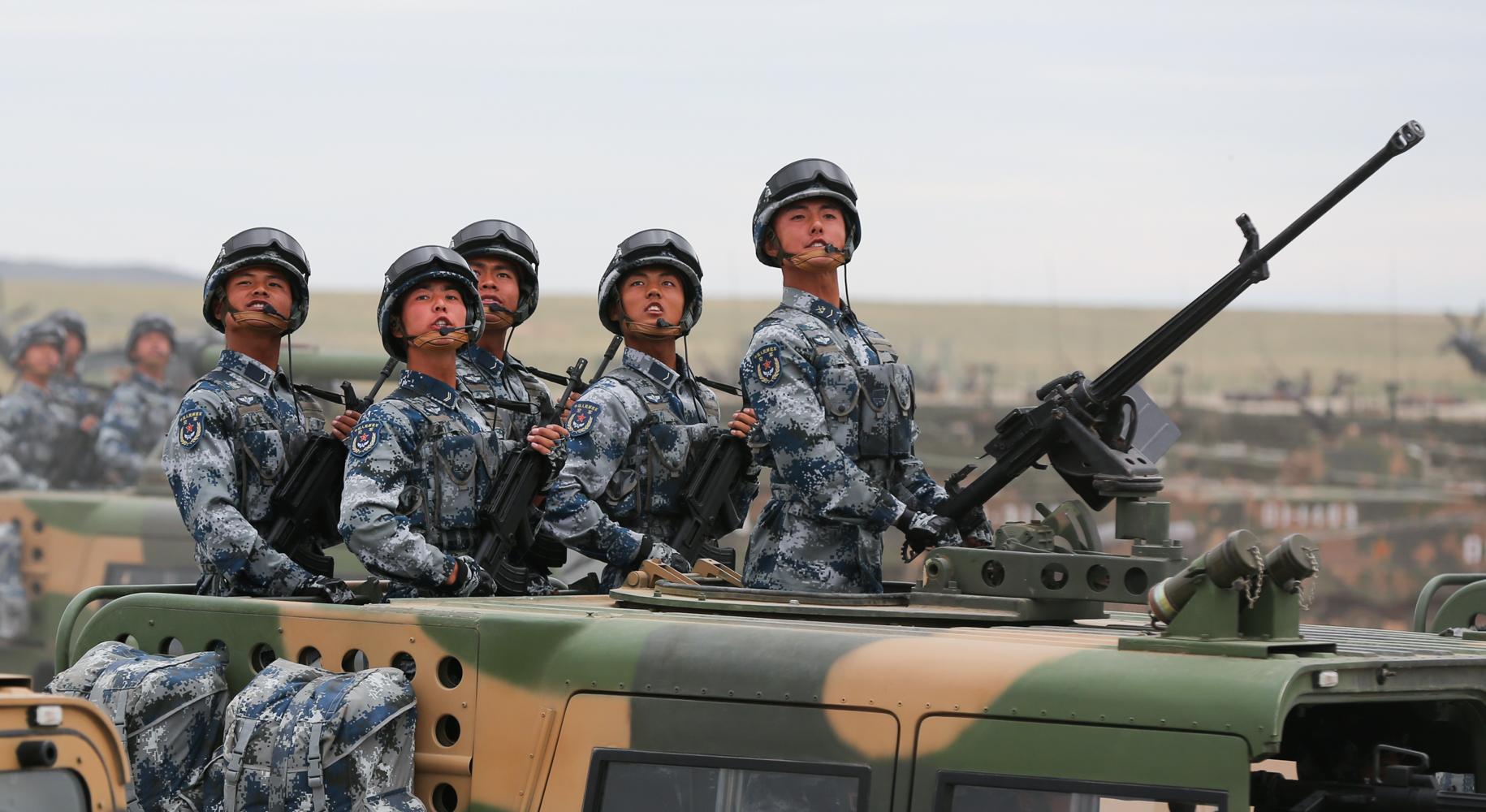 建軍90年閱兵完整版，回顧歷史，展望未來(lái)，建軍90年閱兵回顧，歷史印記與未來(lái)展望