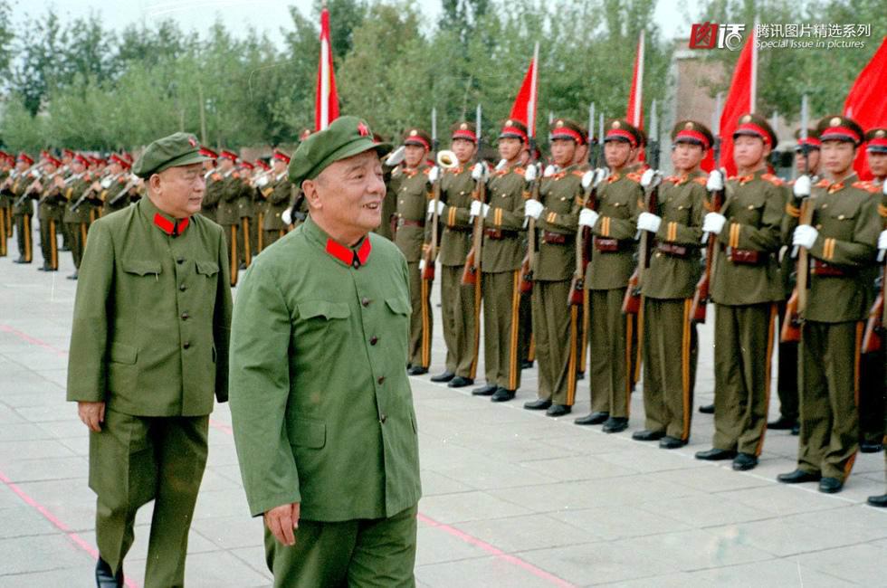 解放軍儀仗隊(duì)表演視頻，展現(xiàn)榮耀與力量，解放軍儀仗隊(duì)榮耀與力量的震撼表演視頻