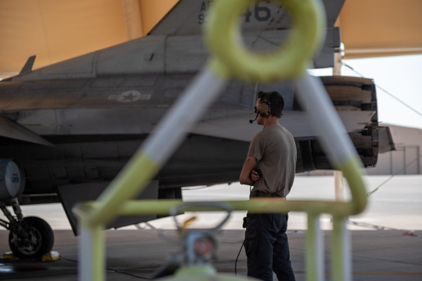 中國空軍戰(zhàn)機(jī)數(shù)量概覽，2022年的最新數(shù)據(jù)解讀，中國空軍戰(zhàn)機(jī)數(shù)量概覽，最新數(shù)據(jù)解讀及分析（2022版）