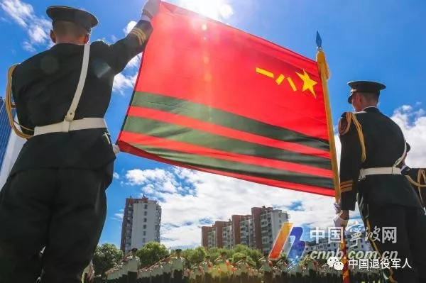 武警軍旗圖片高清，榮耀與力量的象征，武警軍旗高清圖片，榮耀與力量的永恒象征