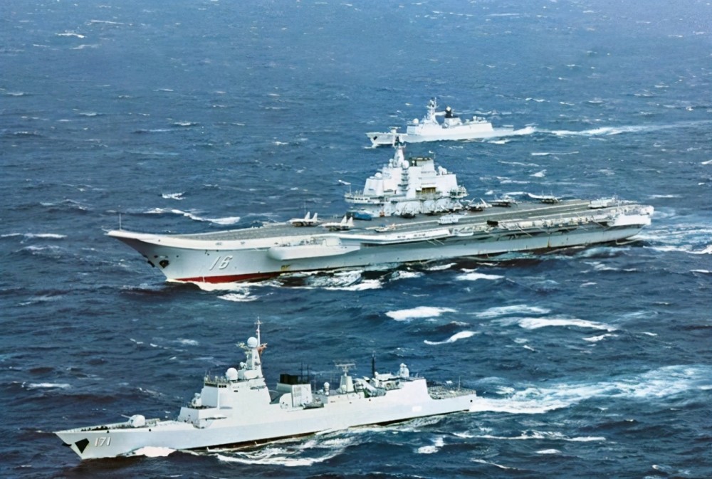 山東艦與伊麗莎白女王號(hào)，兩大戰(zhàn)艦的對(duì)比，山東艦與伊麗莎白女王號(hào)戰(zhàn)艦對(duì)比解析