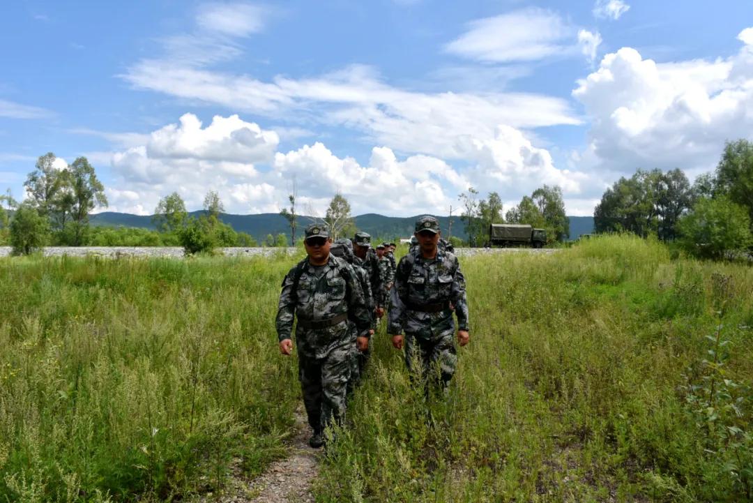 國(guó)際軍事形勢(shì)最新消息2020深度解析，全球軍事動(dòng)態(tài)深度解析，國(guó)際軍事形勢(shì)最新消息2020回顧與前瞻