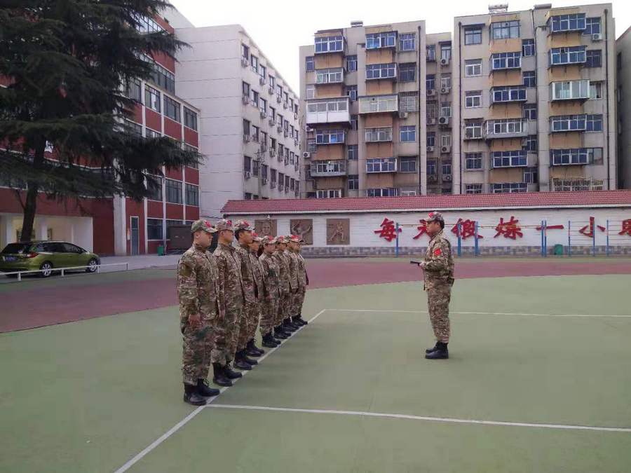 半軍事化管理學(xué)校，理念與實(shí)踐，半軍事化管理學(xué)校的理念與實(shí)踐探索