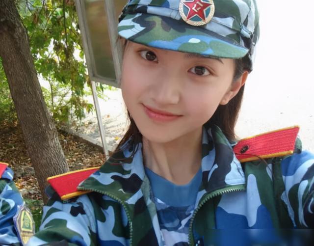 軍事直播間董嘉耀，一位軍事領(lǐng)域的佼佼者，董嘉耀，軍事領(lǐng)域的翹楚，深度解析軍事直播間