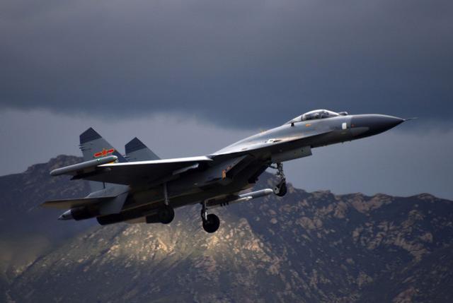 殲-11代號(hào)，揭示中國(guó)空軍強(qiáng)大戰(zhàn)斗力的象征，殲-11代號(hào)，中國(guó)空軍強(qiáng)大戰(zhàn)斗力的象征標(biāo)簽