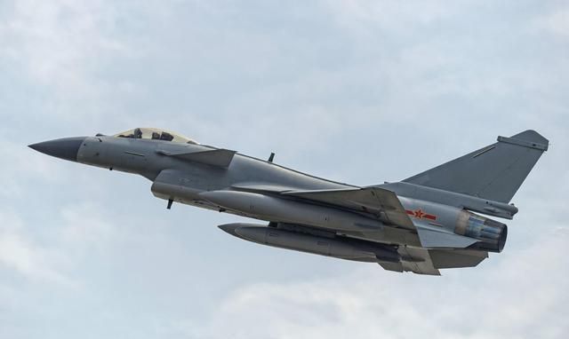 揭秘殲-10戰(zhàn)斗機高清大圖，性能、特點與全球地位，殲-10戰(zhàn)斗機深度解析，高清圖像、性能特點與全球地位