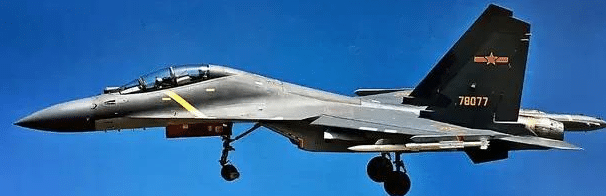 殲11、殲15與殲16，三代戰(zhàn)機(jī)身不一樣，展現(xiàn)中國(guó)航空工業(yè)的輝煌成就，殲11、殲15與殲16，展現(xiàn)中國(guó)航空工業(yè)的輝煌成就，三代戰(zhàn)機(jī)身的獨(dú)特風(fēng)采