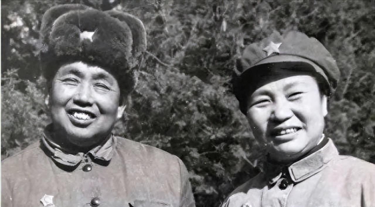 女生當(dāng)兵痛苦嗎，深度解析與多維度思考，深度解析與多維度思考，女生當(dāng)兵是否痛苦？