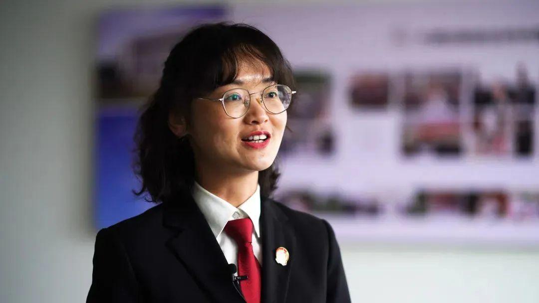 牙齒矯正，老年的后悔與年輕時(shí)的明智選擇，牙齒矯正，老年后悔與年輕時(shí)明智選擇的重要性