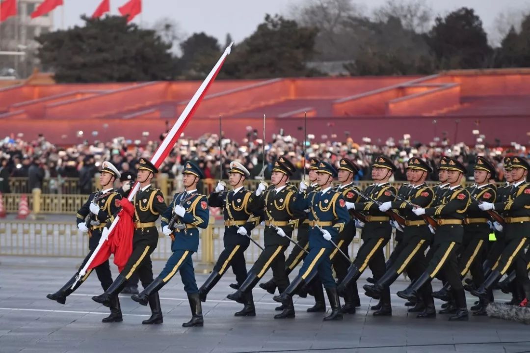 三軍儀仗隊(duì)圖片，展現(xiàn)榮耀與力量的壯麗畫(huà)卷，三軍儀仗隊(duì)壯麗圖片展示，榮耀與力量的完美融合