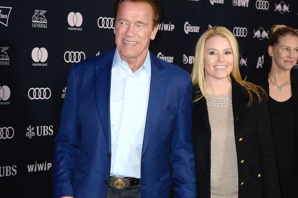 王中王一肖特特馬，探索關(guān)鍵詞背后的奧秘，王中王一肖特特馬，揭秘關(guān)鍵詞背后的神秘面紗