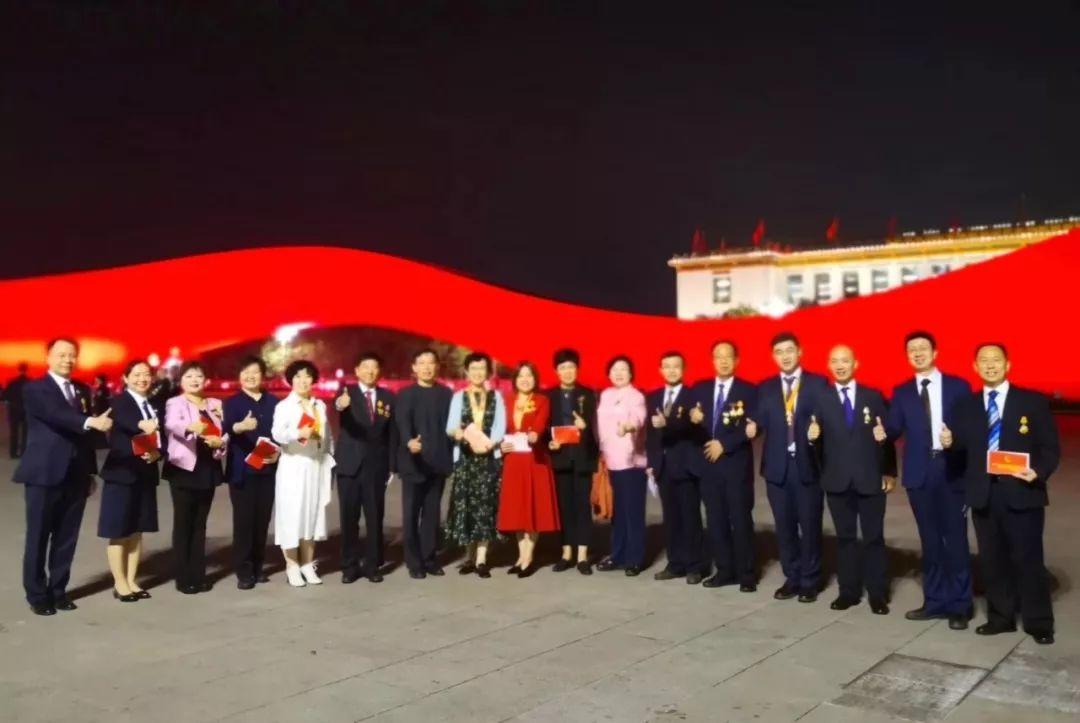 回顧歷史，見證輝煌——2019年國慶閱兵視頻，回顧歷史輝煌，見證時代榮光——國慶閱兵盛典回顧視頻