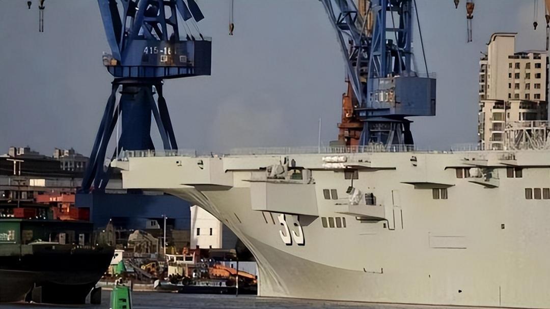 安徽艦——中國海軍的新銳航母力量，中國海軍新銳力量，安徽艦領(lǐng)銜航母編隊(duì)