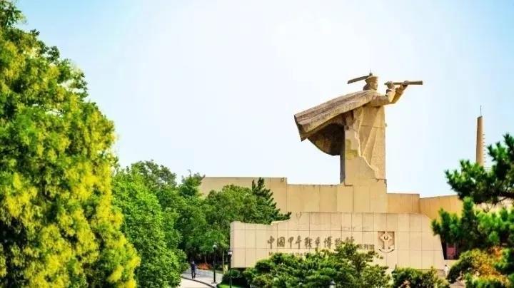 劉公島景點(diǎn)介紹，探索美麗的海島風(fēng)光與歷史遺跡，劉公島，探索海島風(fēng)光與歷史遺跡的絕佳之地