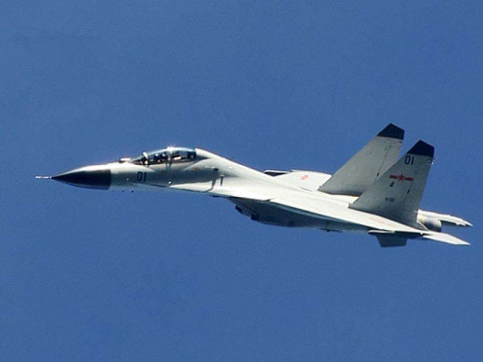 殲-11D戰(zhàn)斗機(jī)，中國(guó)空中力量的璀璨明珠，殲-11D戰(zhàn)斗機(jī)，中國(guó)空中力量的耀眼明珠