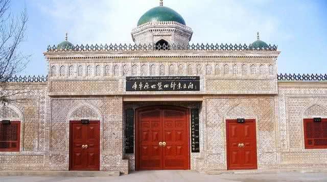 新疆11月份適合旅游嗎？探尋神秘西域的深秋魅力，新疆深秋11月，探尋神秘西域的醉人魅力之旅