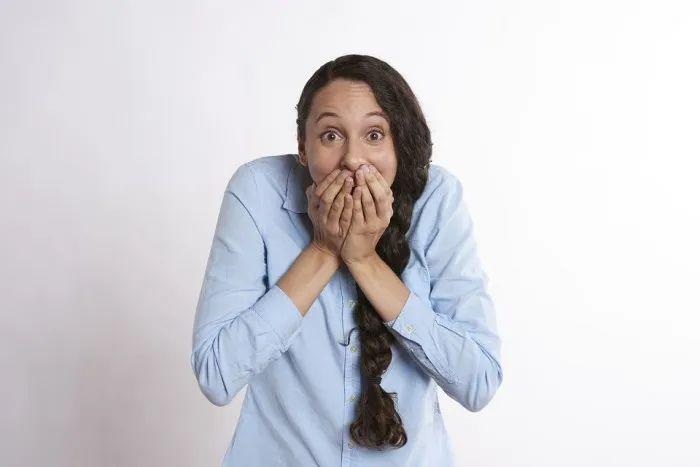 長(zhǎng)期口臭是什么原因，深度解析與應(yīng)對(duì)策略，深度解析長(zhǎng)期口臭原因及應(yīng)對(duì)策略