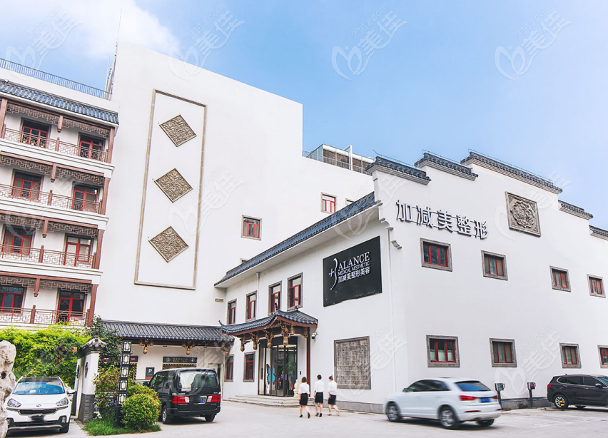 北京最有名氣的中醫(yī)院，傳承與創(chuàng)新并重，北京中醫(yī)院，傳承與創(chuàng)新并重，中醫(yī)文化的璀璨明珠