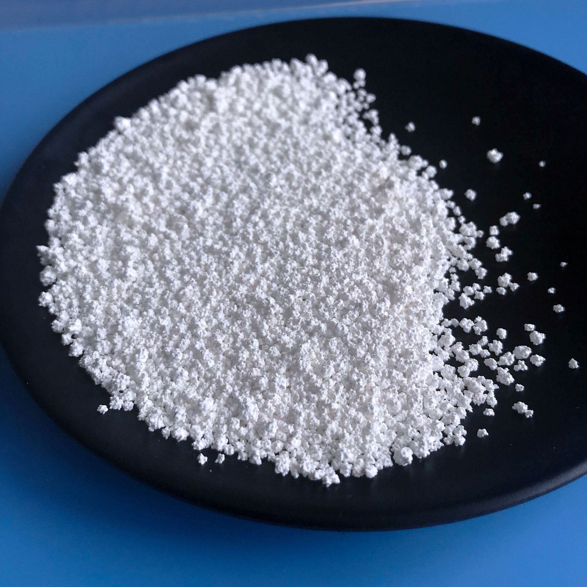 氯化鈣，深入了解與應(yīng)用前景，氯化鈣，深入了解及其應(yīng)用前景