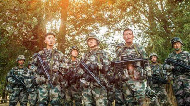 鐵血軍事小說免費閱讀，探索戰(zhàn)火紛飛的英雄世界，鐵血軍事小說免費閱讀，戰(zhàn)火英雄世界探索之旅