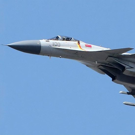 殲十五戰(zhàn)斗機(jī)，中國(guó)空中力量的璀璨明珠，殲十五戰(zhàn)斗機(jī)，中國(guó)空中力量的驕傲明珠