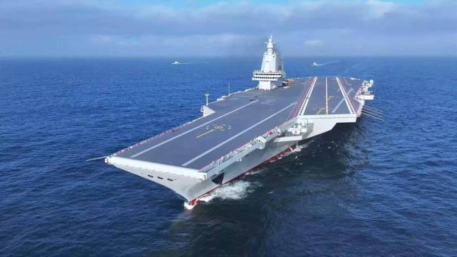 我國航母004最新進(jìn)展，邁向深藍(lán)，展現(xiàn)大國力量，我國航母004最新進(jìn)展，深藍(lán)雄心，展現(xiàn)大國力量風(fēng)采