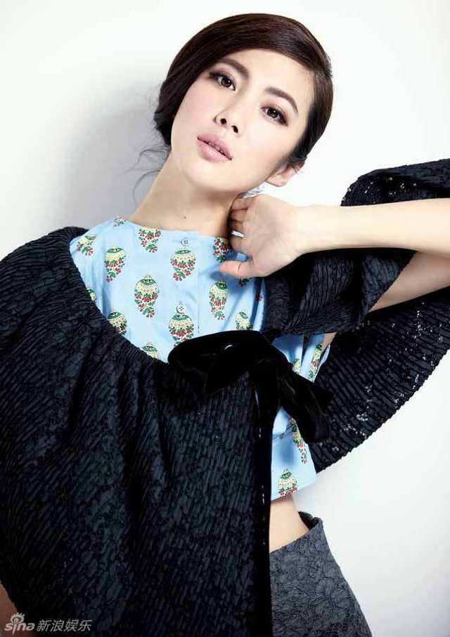 王珂?zhèn)€人資料、圖片及年齡，全面揭示一位引人注目的公眾人物，王珂?zhèn)€人資料大揭秘，圖片、年齡及引人注目的公眾形象展現(xiàn)眼前