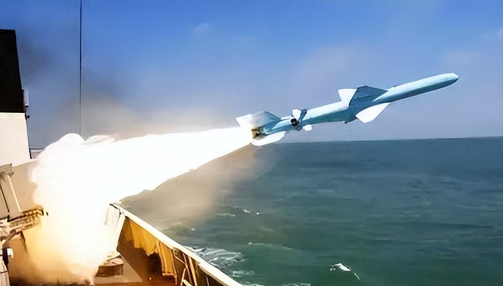 中國(guó)新型軍事武器，引領(lǐng)全球軍事技術(shù)革新，中國(guó)新型軍事武器引領(lǐng)全球軍事技術(shù)革新風(fēng)潮