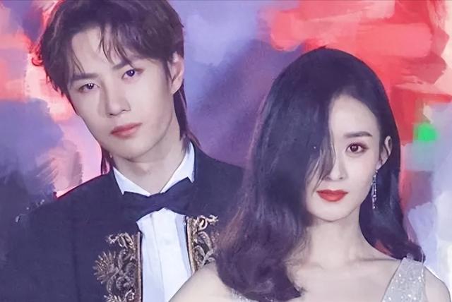 王一博承認(rèn)趙麗穎戀情，揭秘背后的故事與熱議背后的真相，王一博與趙麗穎戀情曝光，揭秘背后的故事與熱議真相