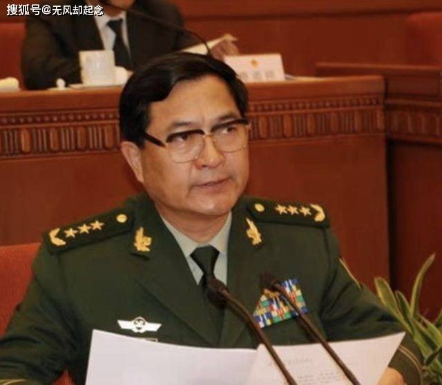 少將中將上將退休年齡，中國軍事領(lǐng)導(dǎo)層退休年齡制度的解析，中國軍事領(lǐng)導(dǎo)層退休年齡制度解析，少將、中將、上將的退休年齡探討