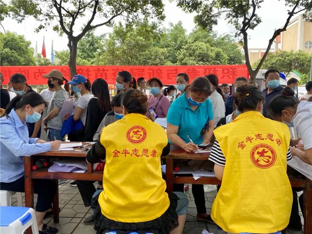 新冠大量排痰是病情好轉(zhuǎn)的跡象嗎？解析與指導(dǎo)，新冠排痰現(xiàn)象解析，病情好轉(zhuǎn)的跡象還是需關(guān)注的癥狀？