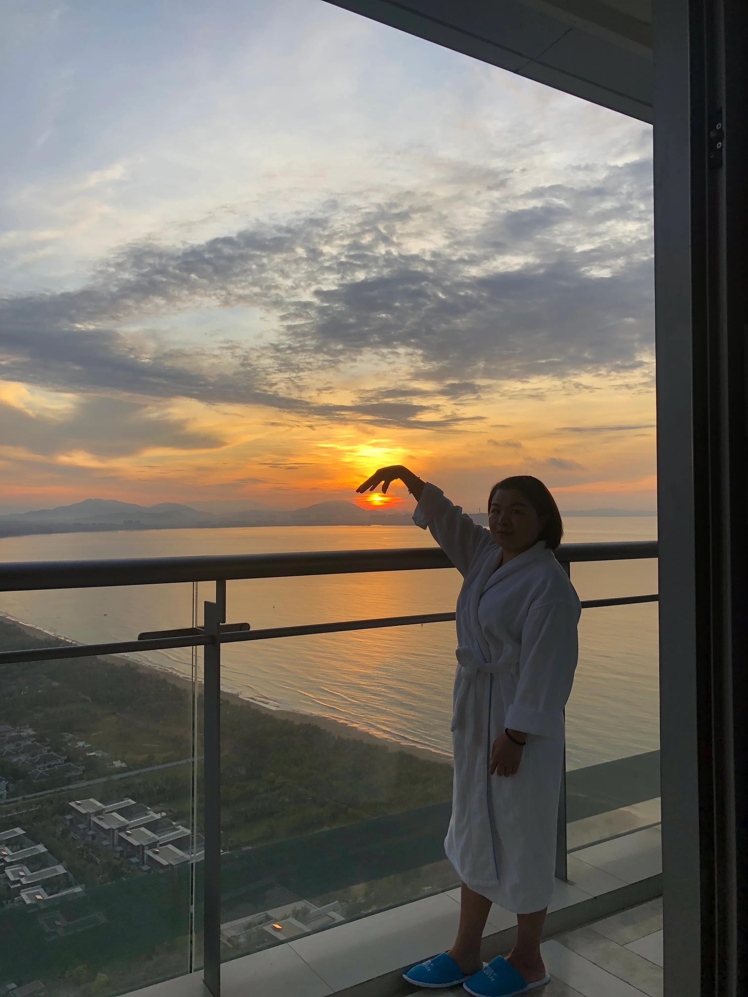 三亞度假勝地，亞龍灣與海棠灣住宿選擇深度解析，三亞度假勝地解析，亞龍灣與海棠灣住宿攻略對比