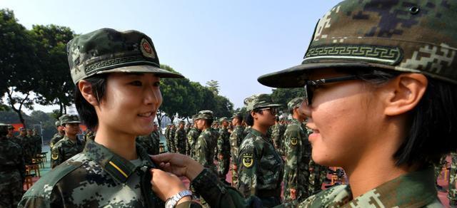 本科畢業(yè)去當(dāng)兵值得嗎？深度探討與個(gè)人見(jiàn)解，本科畢業(yè)去當(dāng)兵，價(jià)值與選擇的深度探討