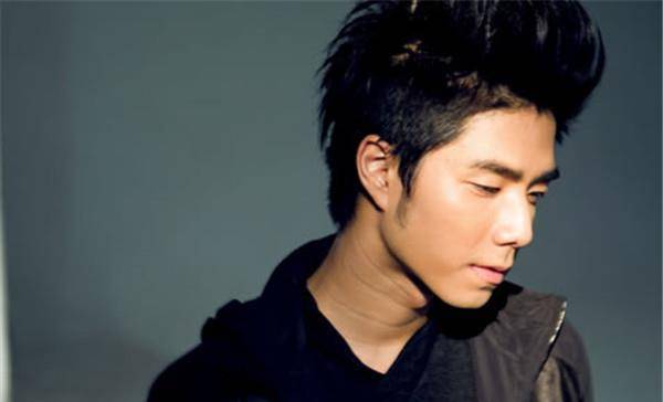 袁成杰為何不火，深度解析其現(xiàn)象背后的原因，袁成杰現(xiàn)象背后的原因深度解析，為何未能走紅？