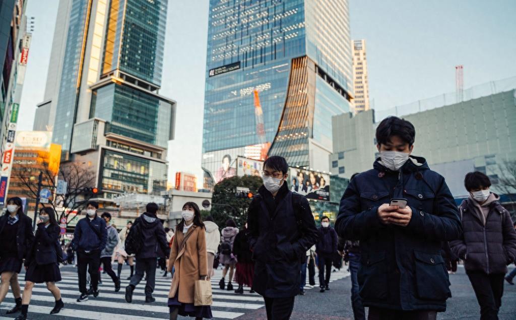 防務(wù)新觀察，探索2022最新一期的前沿軍事動(dòng)態(tài)與戰(zhàn)略思考，防務(wù)新觀察，探索前沿軍事動(dòng)態(tài)與戰(zhàn)略思考的最新發(fā)展（2022年最新一期）