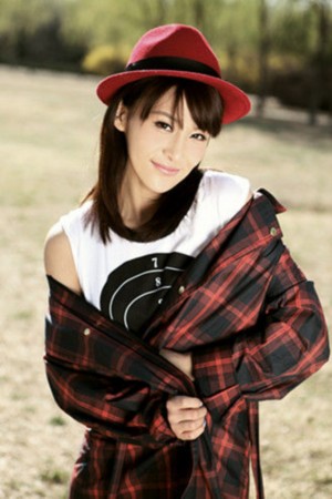 賈青個(gè)人資料，揭秘演藝圈的璀璨明星，賈青個(gè)人揭秘，演藝圈璀璨明星的成長(zhǎng)之旅