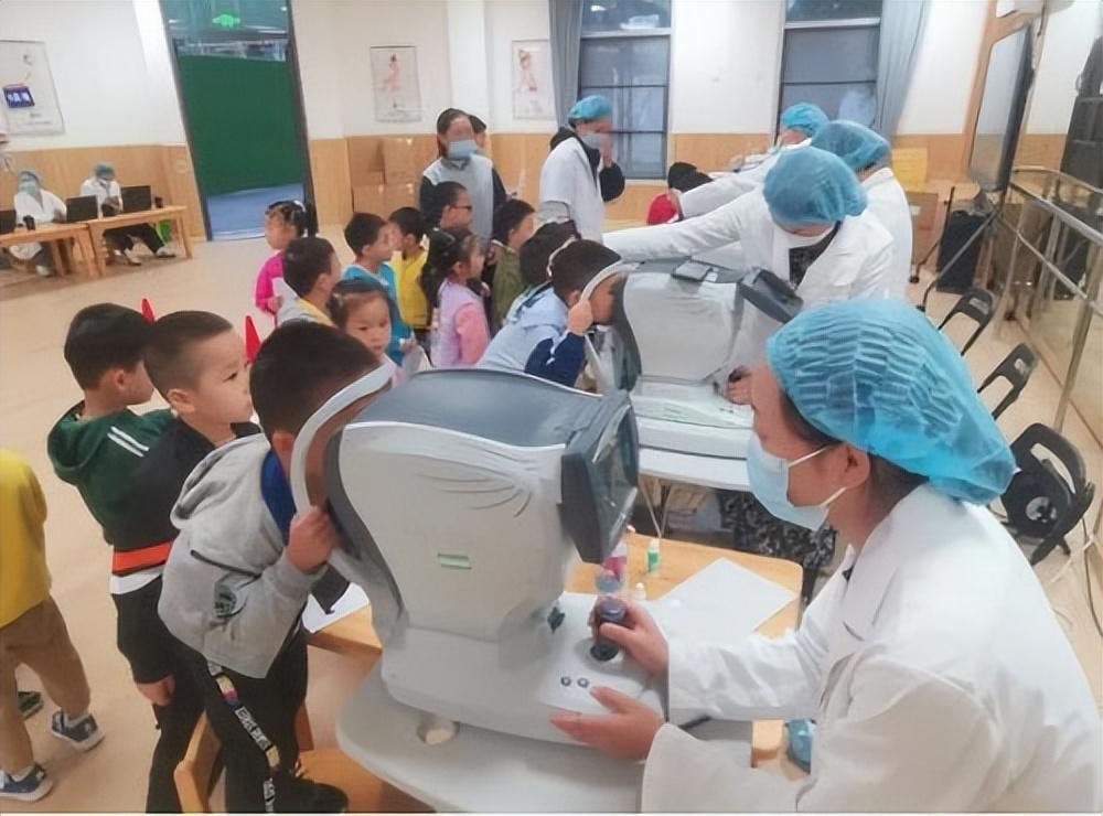 近視手術(shù)價格一覽表 2022，全面解析手術(shù)費用及影響因素，2022近視手術(shù)價格一覽表，全面解析手術(shù)費用及其影響因素