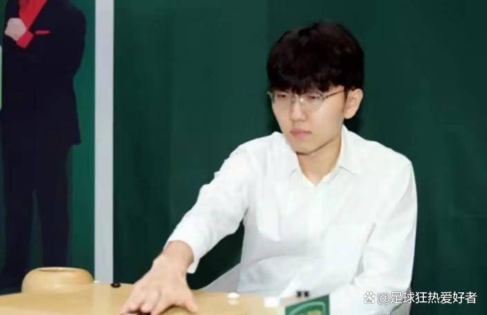 王中王，央視一肖一特現(xiàn)象深度解析，央視一肖一特現(xiàn)象與王中王的深度解讀