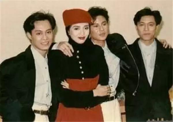 香港藝人劉小慧個人資料詳解，劉小慧個人資料詳解，香港藝人風采展現(xiàn)