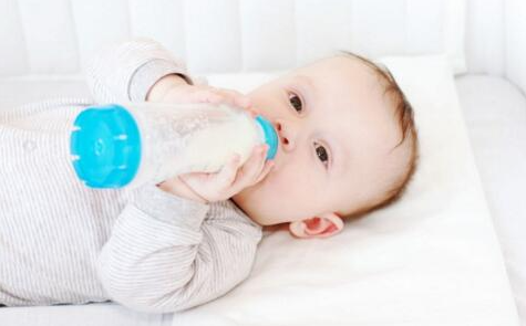 嬰兒喝什么奶粉好——全面解析與選擇指南，嬰兒奶粉選擇指南，全面解析與推薦，讓寶寶喝得更健康！