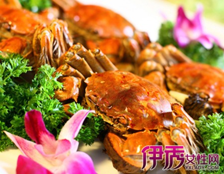 螃蟹不能和什么食物一起食用——食物搭配禁忌解析，螃蟹的食物搭配禁忌解析——哪些食物不宜與螃蟹同時食用？