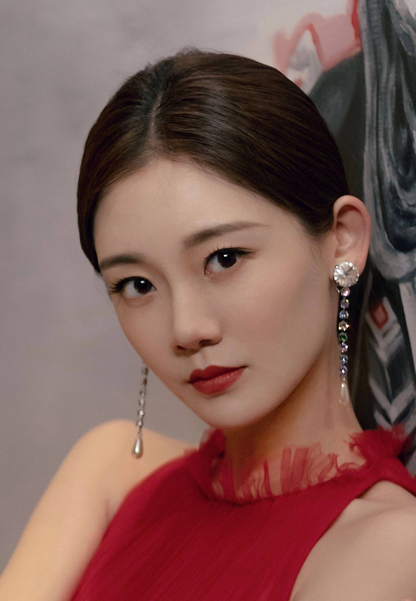 演員苗苗個(gè)人簡(jiǎn)歷——一位耀眼影視新星的崛起，演員苗苗個(gè)人簡(jiǎn)歷，耀眼影視新星的崛起之路