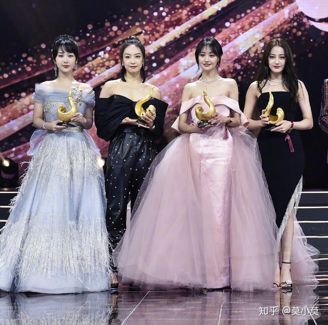 楊冪、劉濤、迪麗熱巴、趙麗穎與鄭爽，明星之光閃耀娛樂(lè)圈，明星之光，楊冪、劉濤、迪麗熱巴、趙麗穎與鄭爽閃耀娛樂(lè)圈