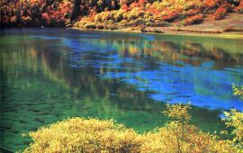 四川九寨溝天氣預(yù)報未來15天的天氣狀況及旅游建議，四川九寨溝未來15天天氣預(yù)報及旅游指南