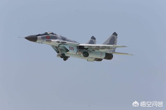 米格-29和蘇-27的區(qū)別，兩款戰(zhàn)斗機的性能與特點對比，米格-29與蘇-27戰(zhàn)斗機，性能與特點深度對比